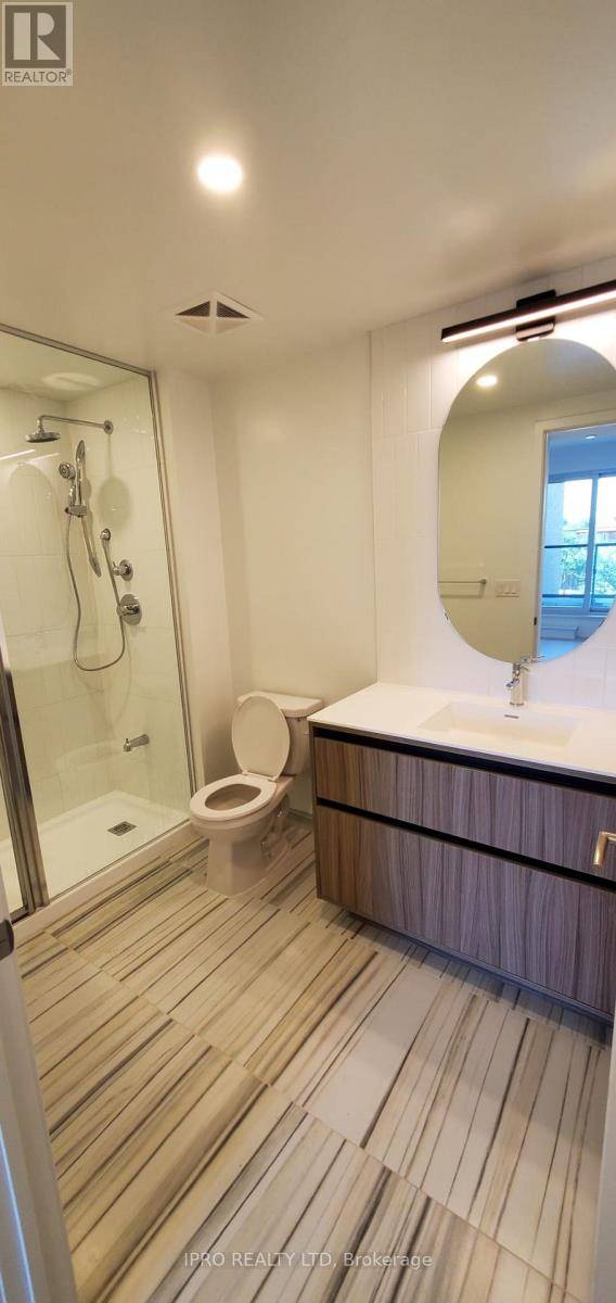 Vaughan (beverley Glen), ON L4J0L4,7950 Bathurst ST #210