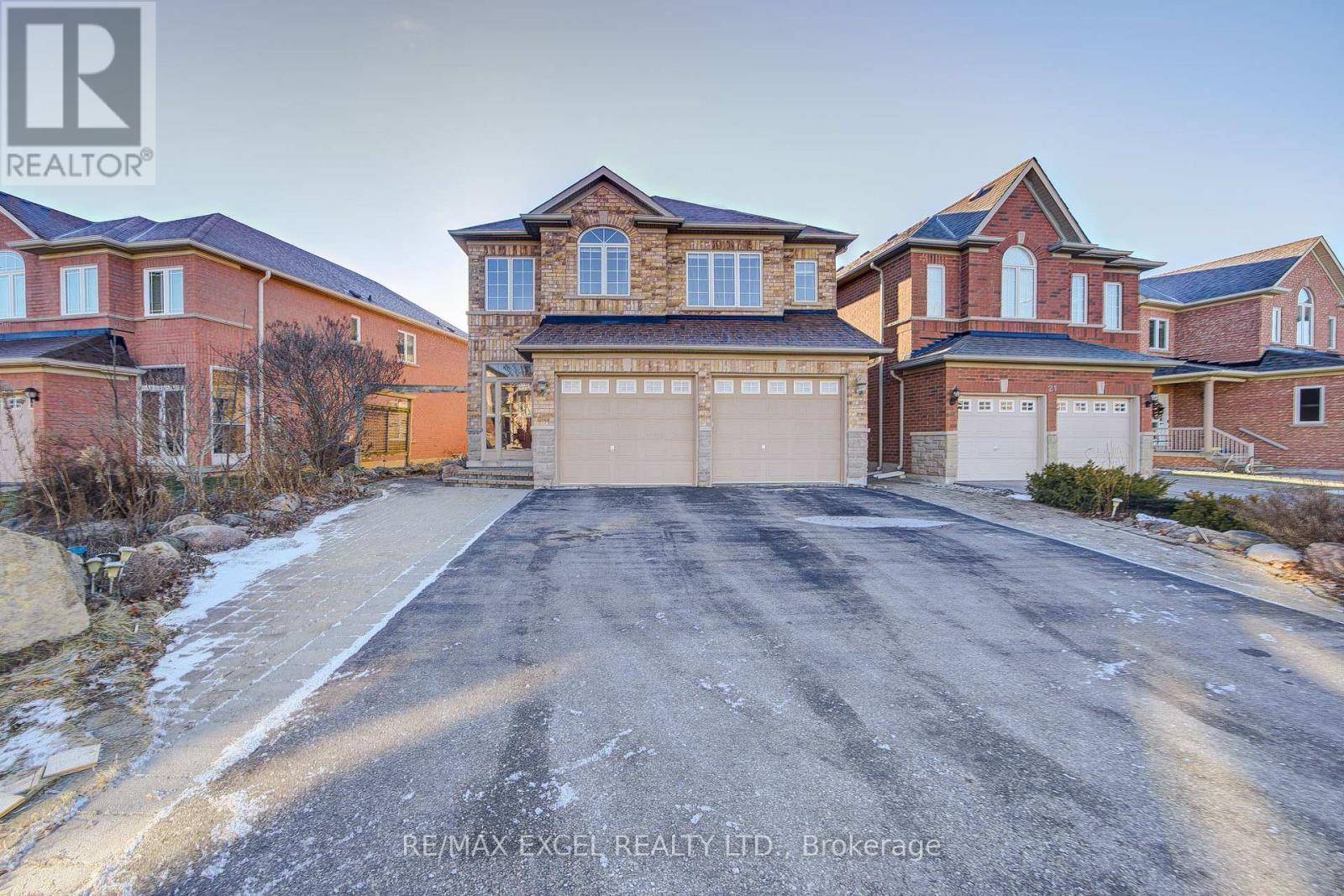 Richmond Hill (rouge Woods), ON L4S2V4,23 LENA DRIVE
