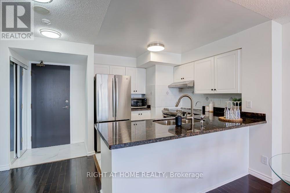 Richmond Hill (langstaff), ON L4B4M4,19 Northern Heights DR #304