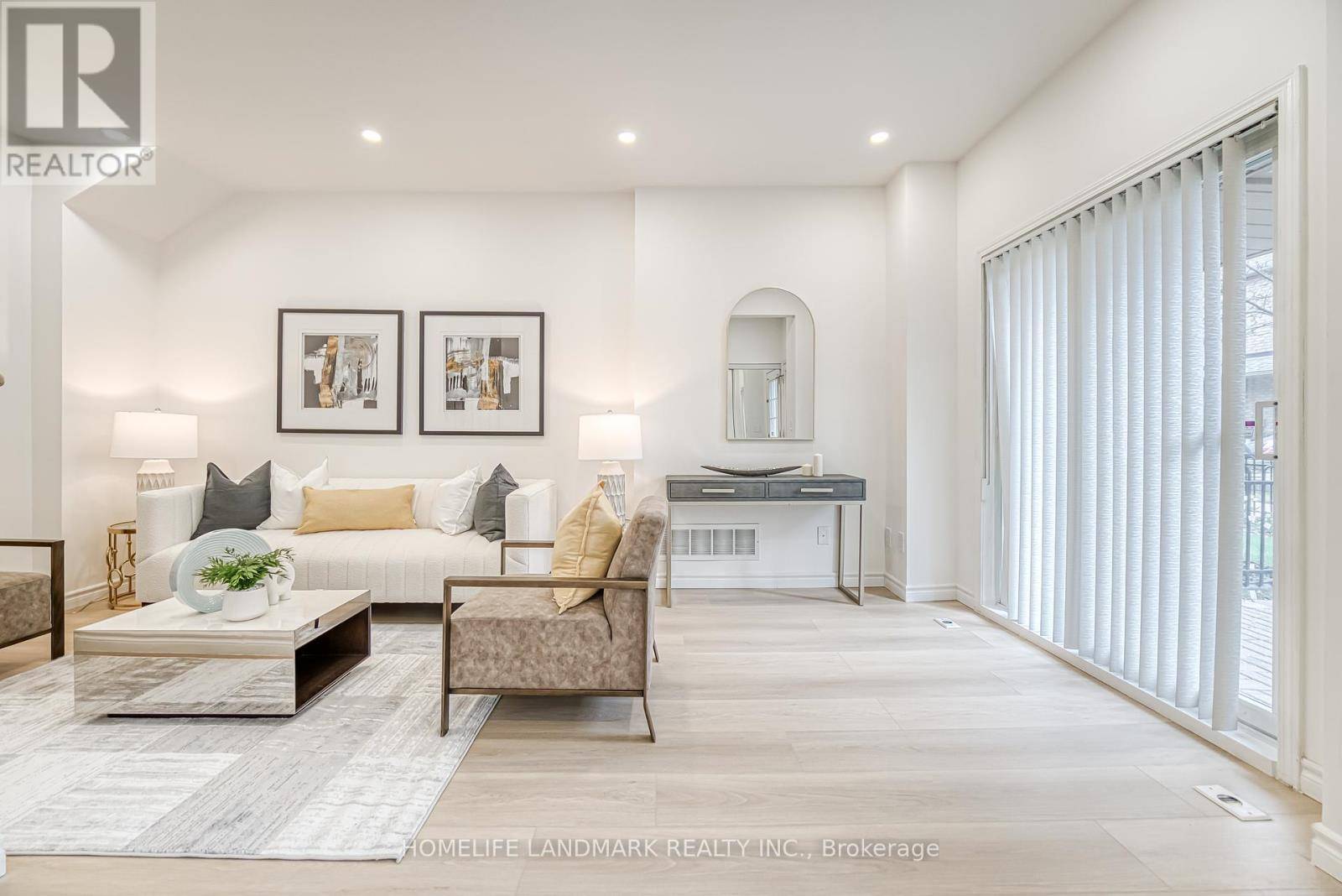 Markham (unionville), ON L3R4E8,12 St Moritz WAY #15