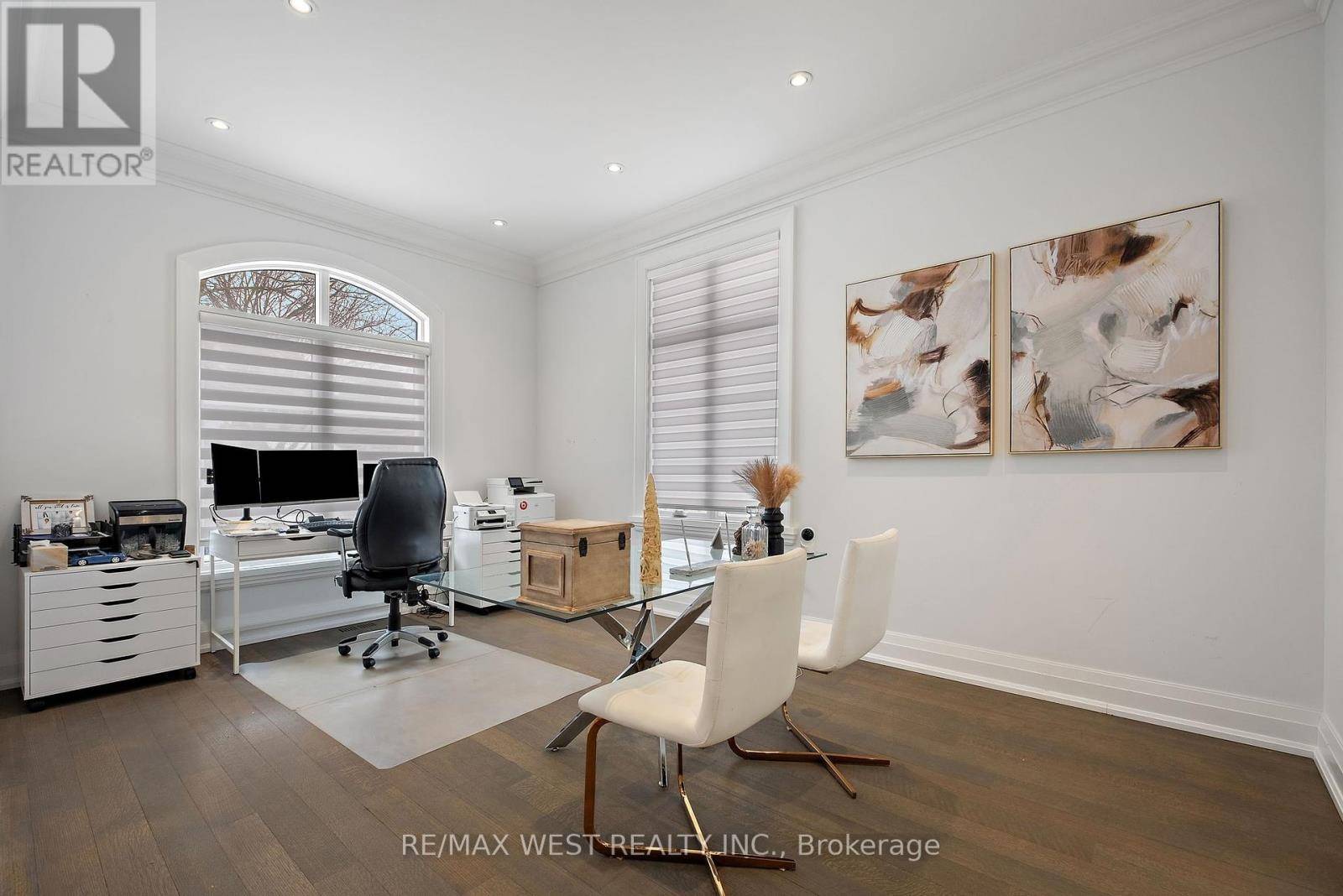 Richmond Hill (mill Pond), ON L4C5N4,336 PINE TREES COURT