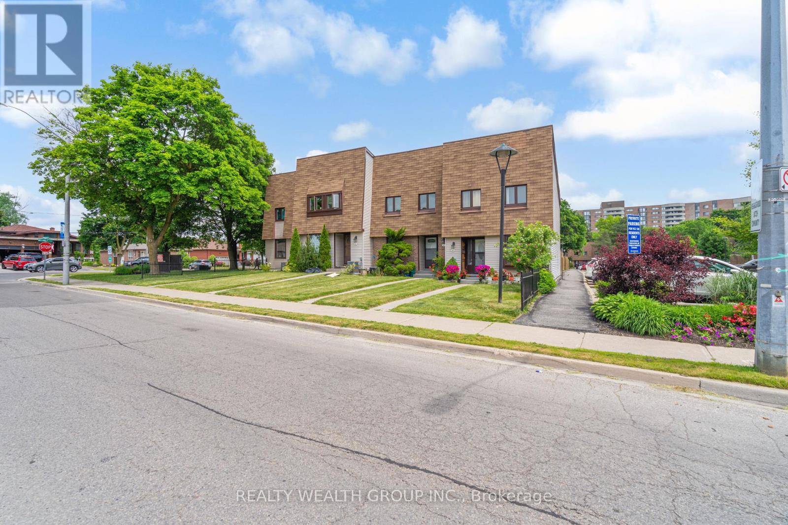 Richmond Hill (north Richvale), ON L4C5C7,189 Springhead GDNS #41