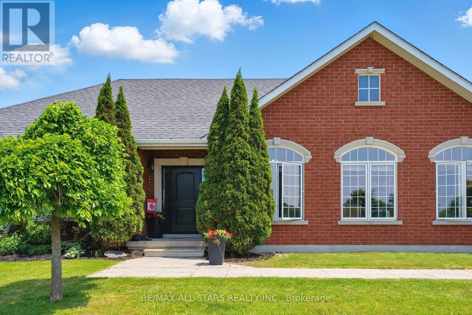 Uxbridge, ON L9P0A9,28 BAGSHAW CRESCENT
