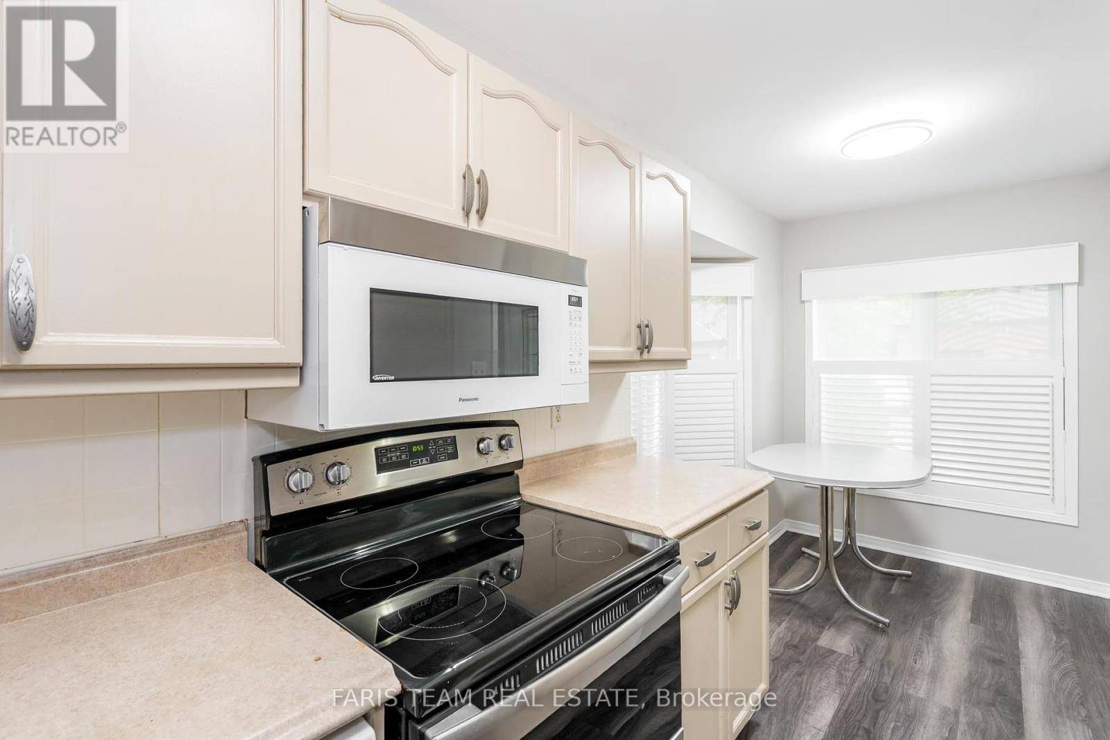 New Tecumseth (alliston), ON L9R1S2,155 GREEN BRIAR ROAD