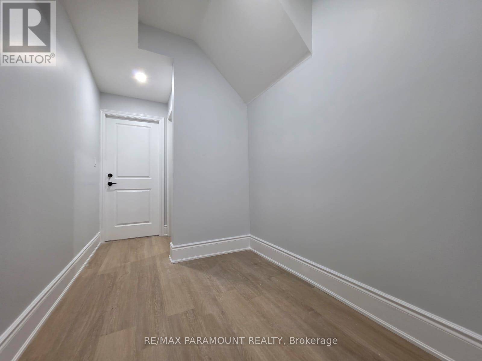 Vaughan (kleinburg), ON L4H4N2,14 Condor WAY #Basement