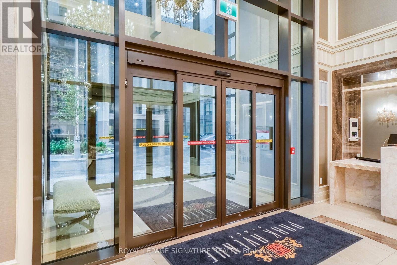 Vaughan (concord), ON L4K0L8,9085 Jane ST #108
