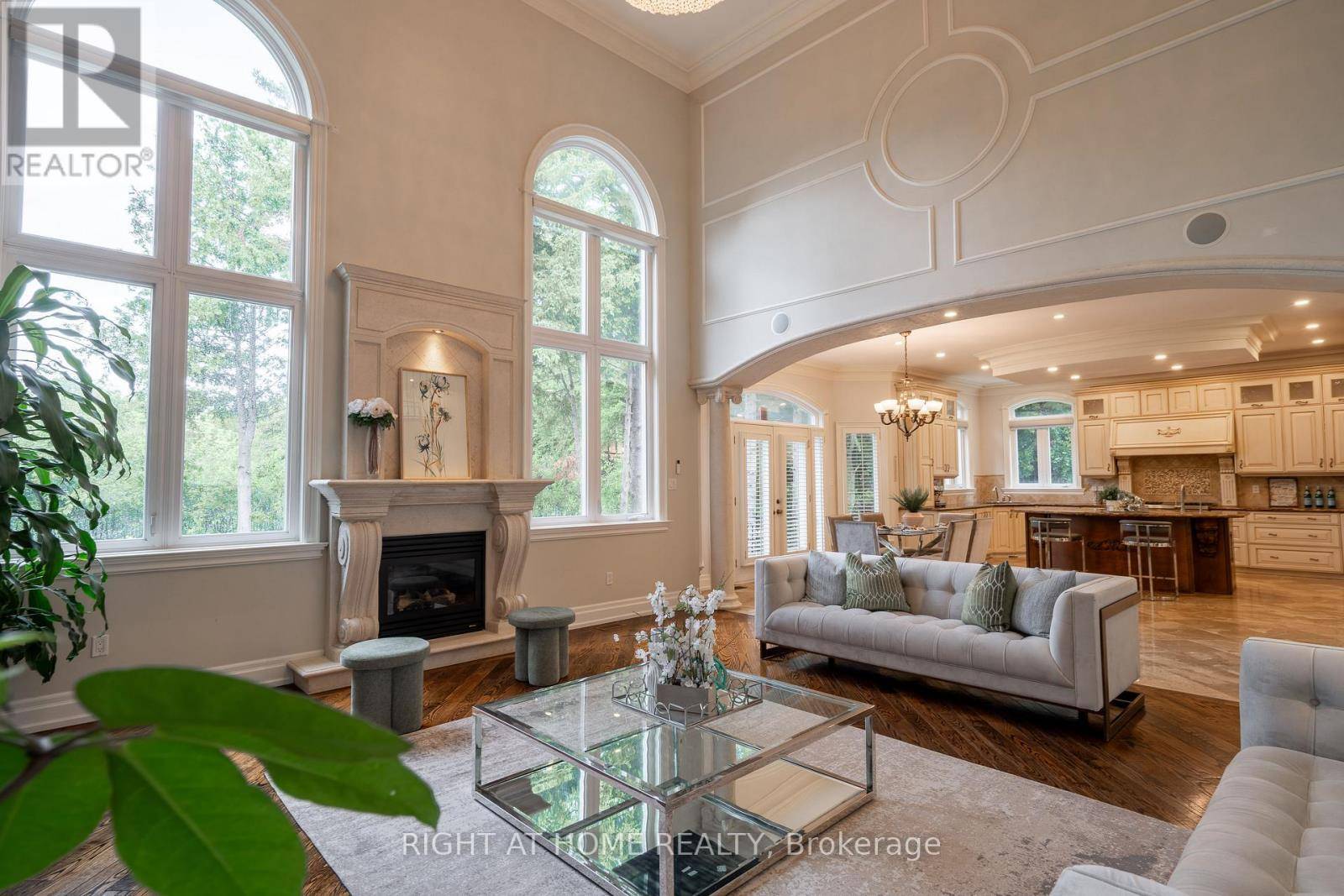Richmond Hill (langstaff), ON L4C6L4,286 FERN AVENUE