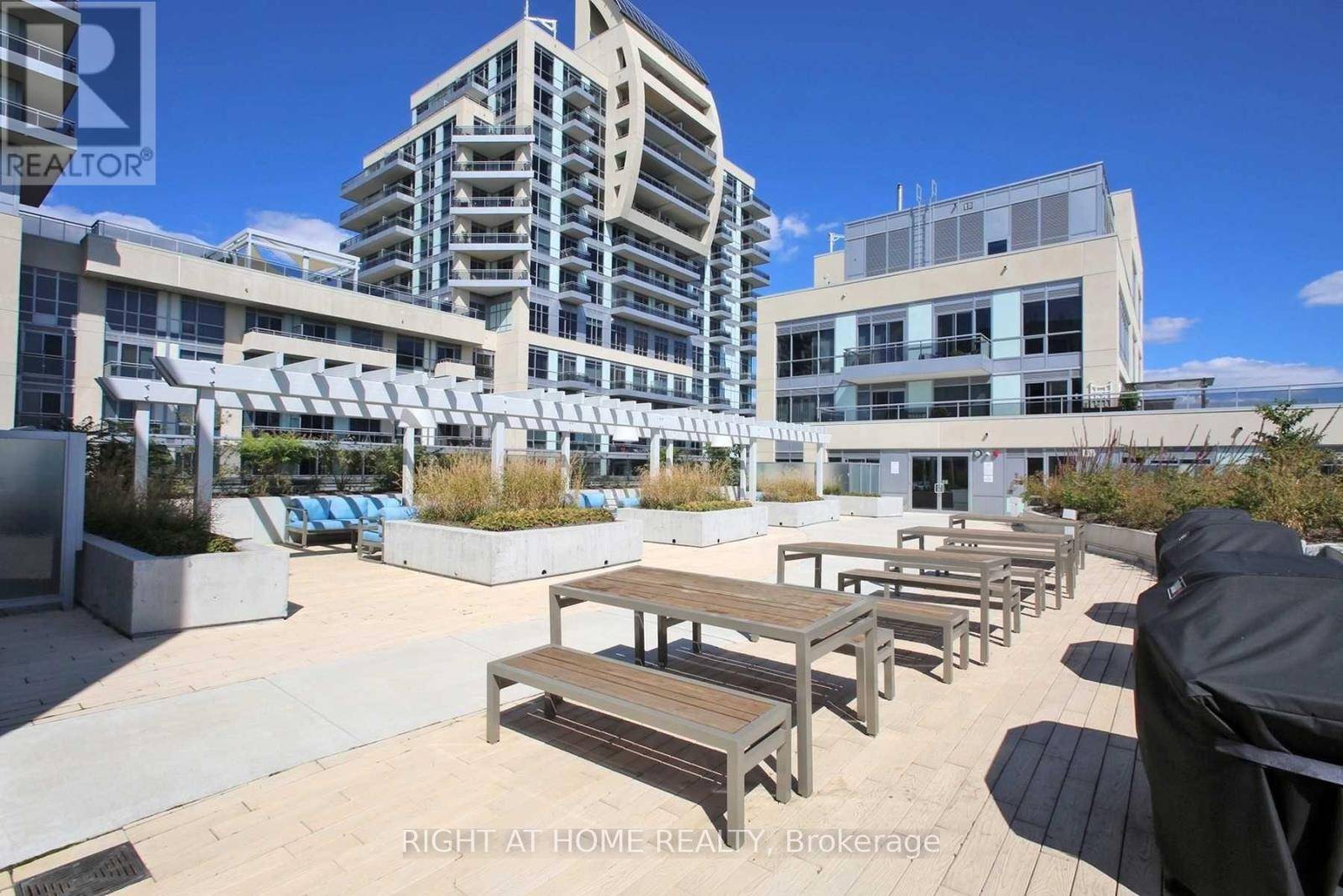 Richmond Hill (langstaff), ON L4C1E2,9191 Yonge ST #Sw#608