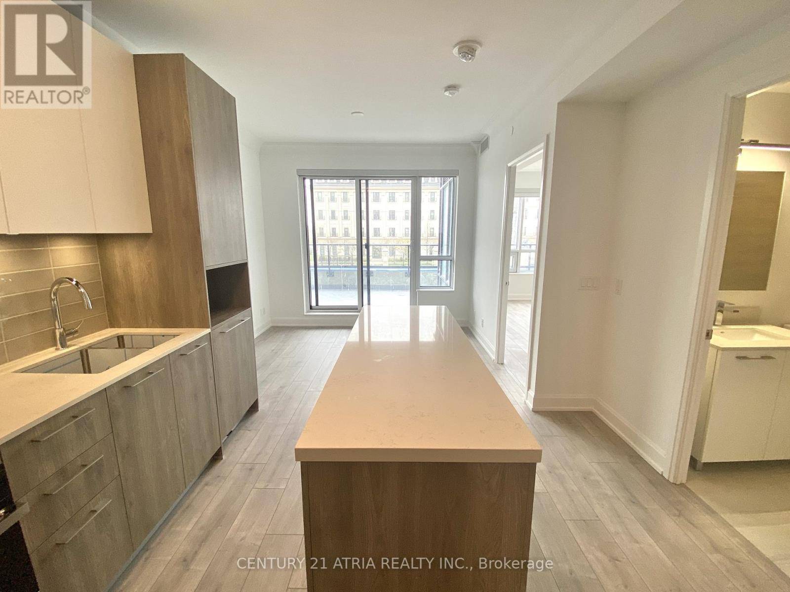 Markham (unionville), ON L3R6M8,38 Water Walk DR #211