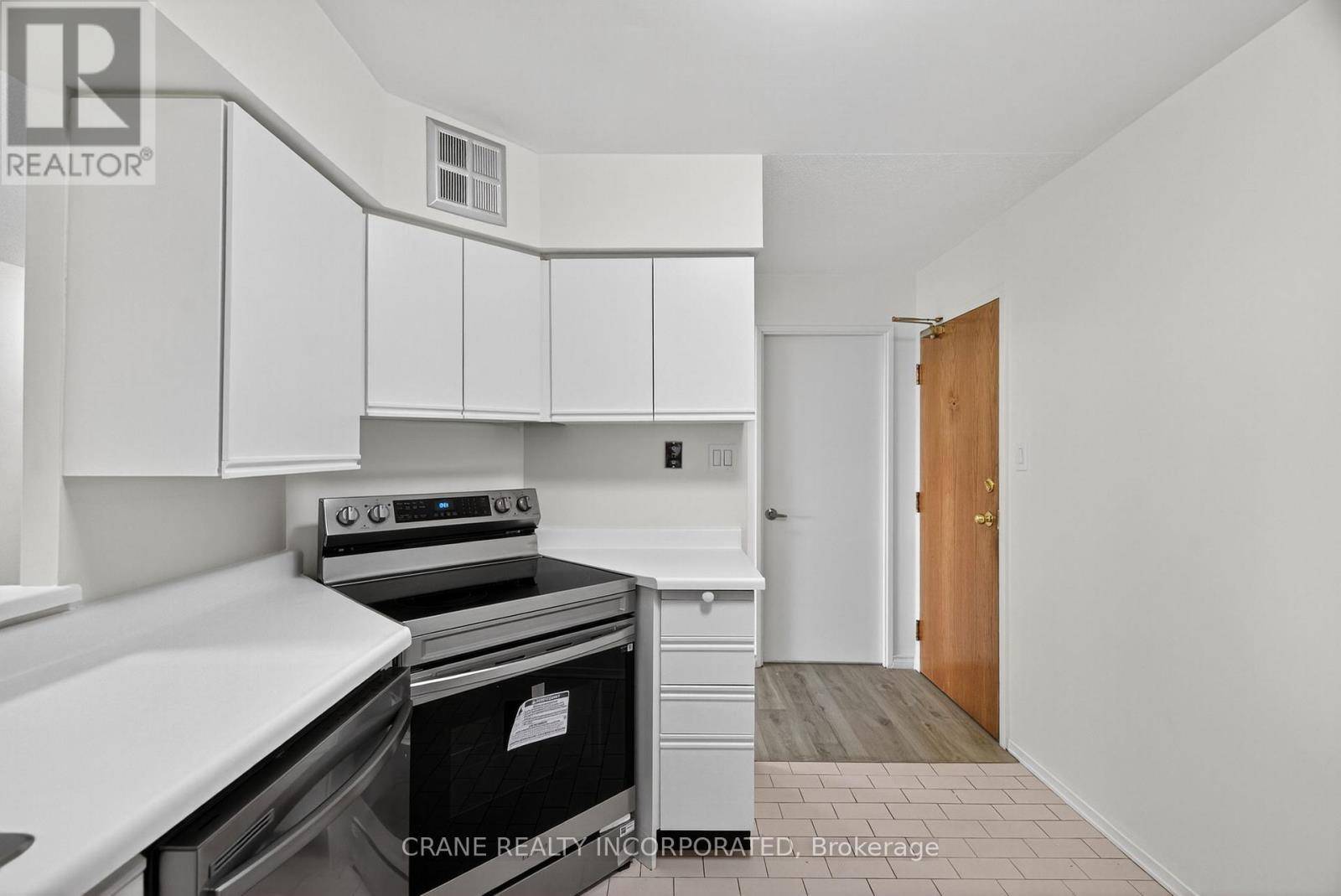 Richmond Hill (crosby), ON L4C8T4,326 East Major Mackenzie DR East #618