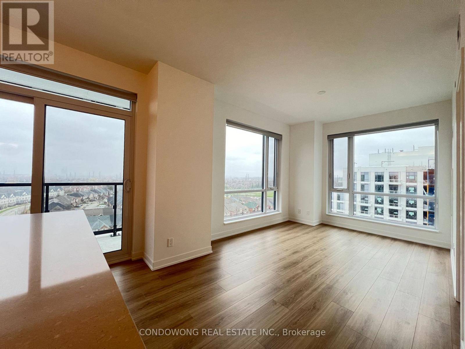Vaughan (beverley Glen), ON L4J0L4,7950 Bathurst ST #1223