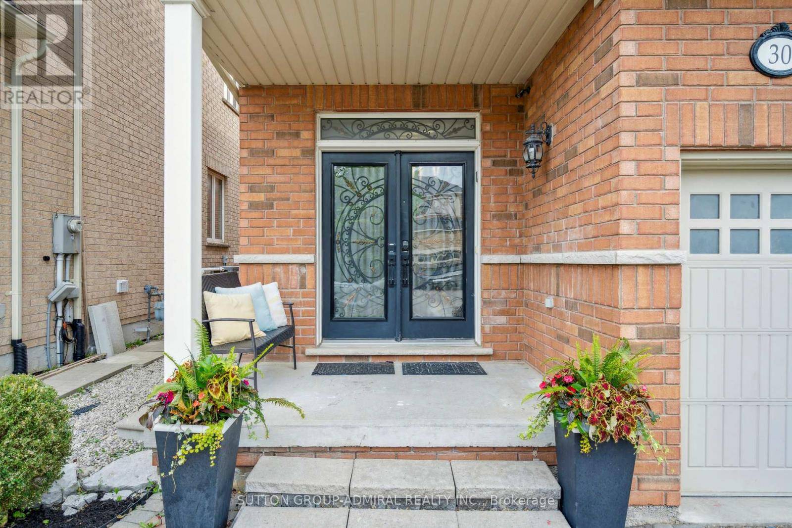 Vaughan (patterson), ON L6A4B9,30 BLUE GROUSE ROAD