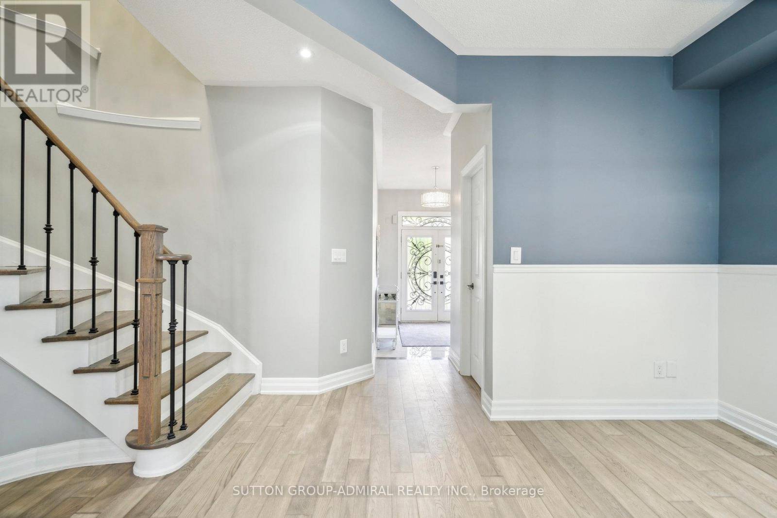 Vaughan (patterson), ON L6A4B9,30 BLUE GROUSE ROAD
