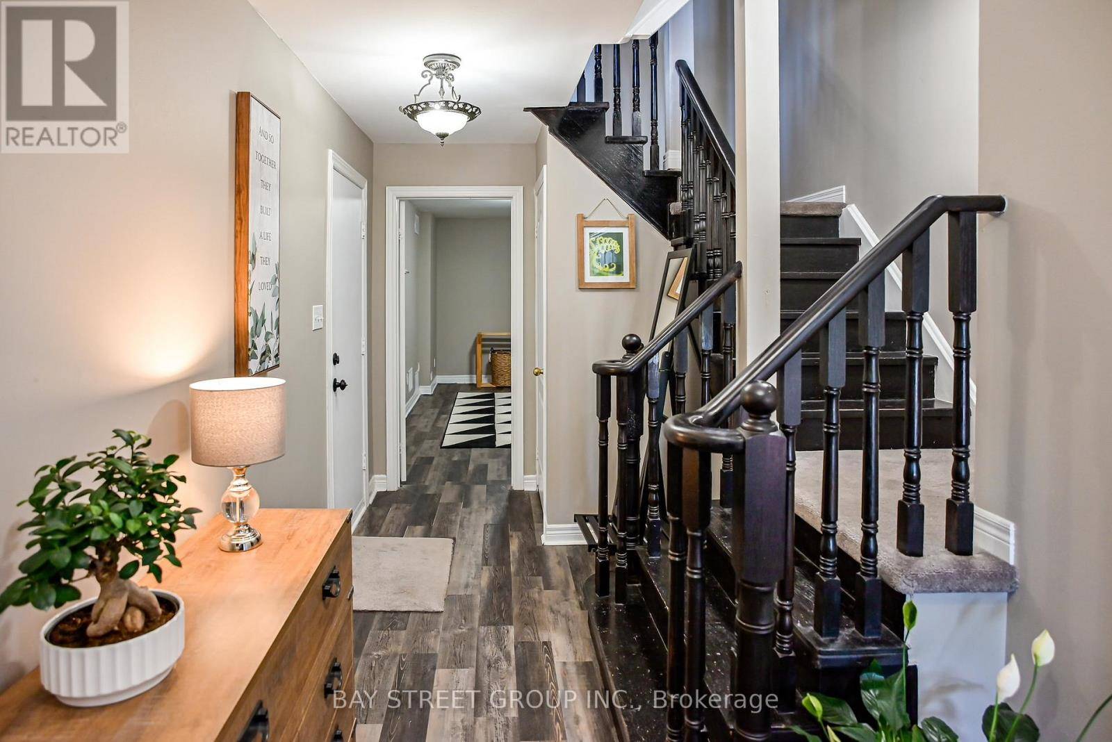 Richmond Hill (north Richvale), ON L4C0J9,190 Harding BLVD West #125