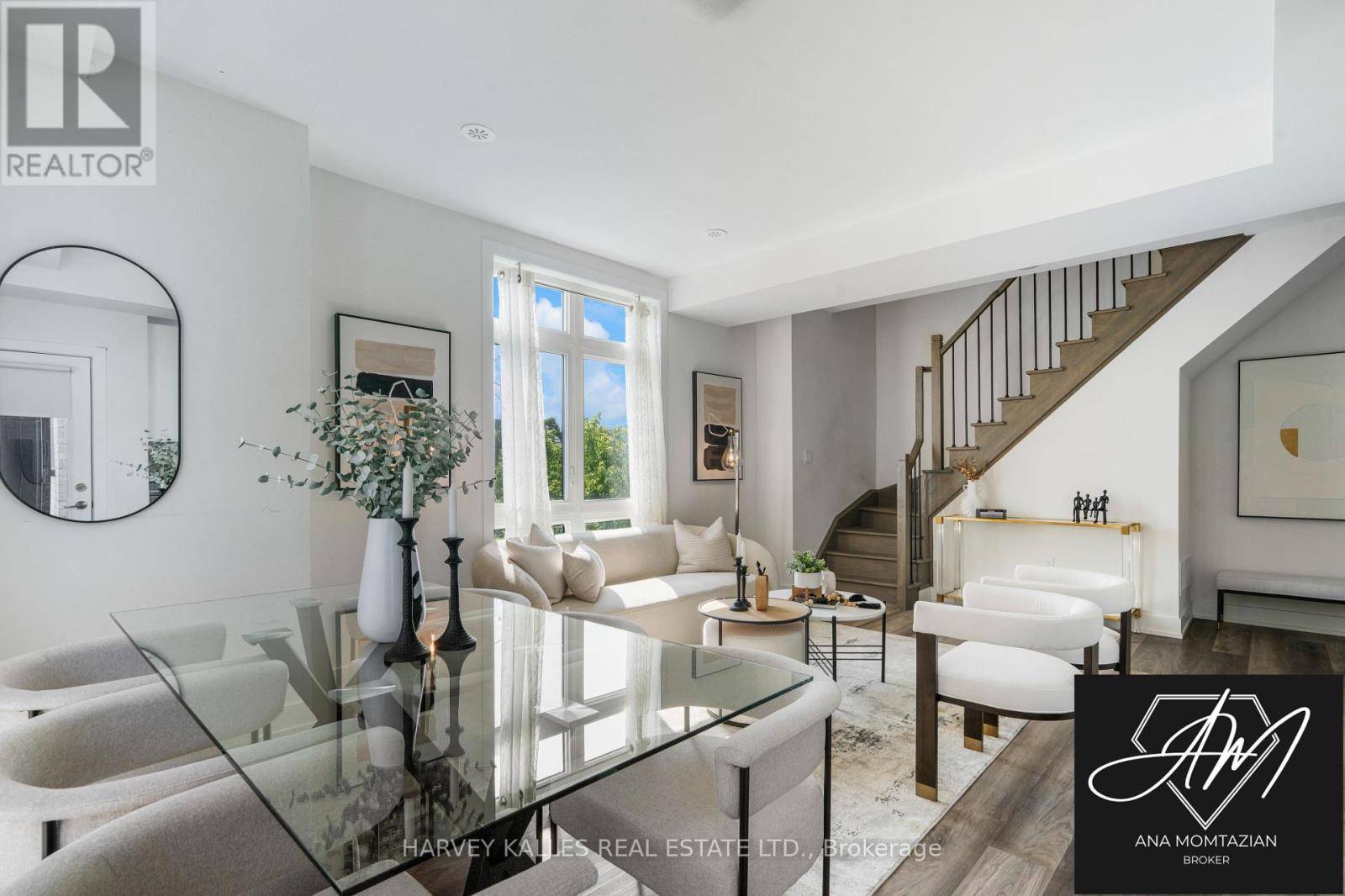 Richmond Hill (oak Ridges), ON L4E4H1,9 Phelps LN #270