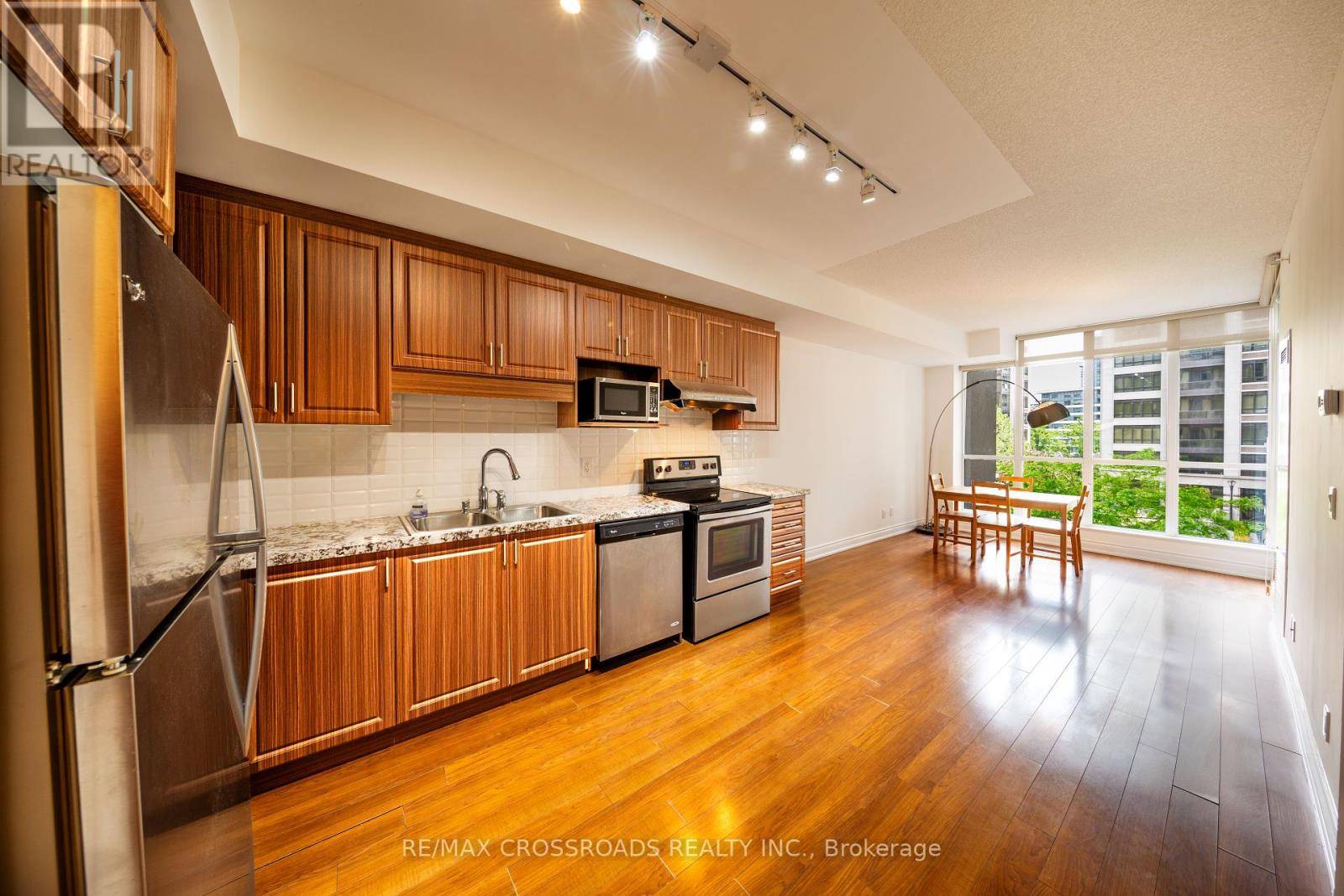 Markham (unionville), ON L6G0E9,99 South Town Centre BLVD #526