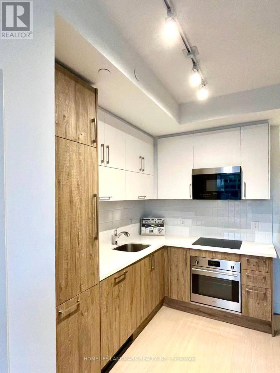 Markham (unionville), ON L6G0G4,38 Andre De Grasse ST #D415