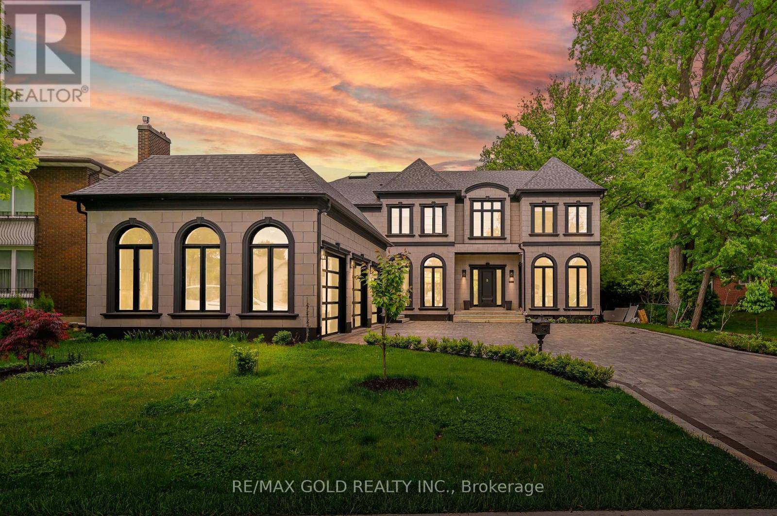 Vaughan (east Woodbridge), ON L4L2M6,48 SYLVADENE PARKWAY