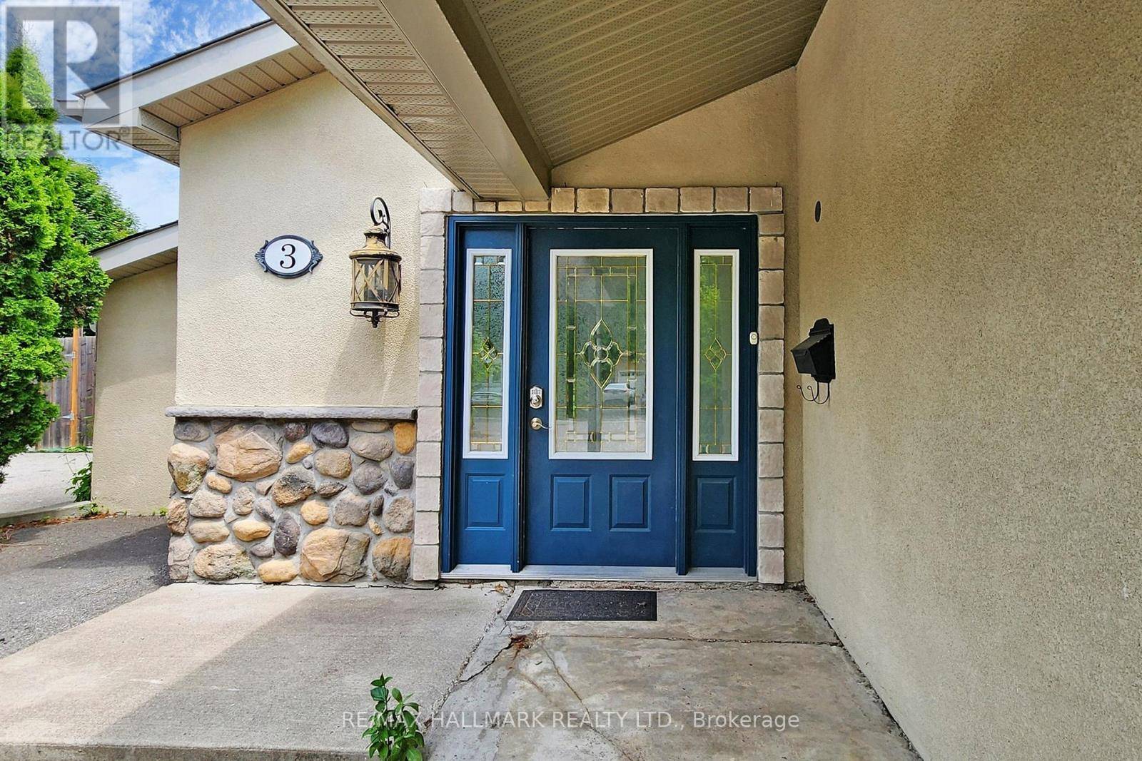 Aurora (aurora Highlands), ON L4G2E9,3 CORBETT CRESCENT