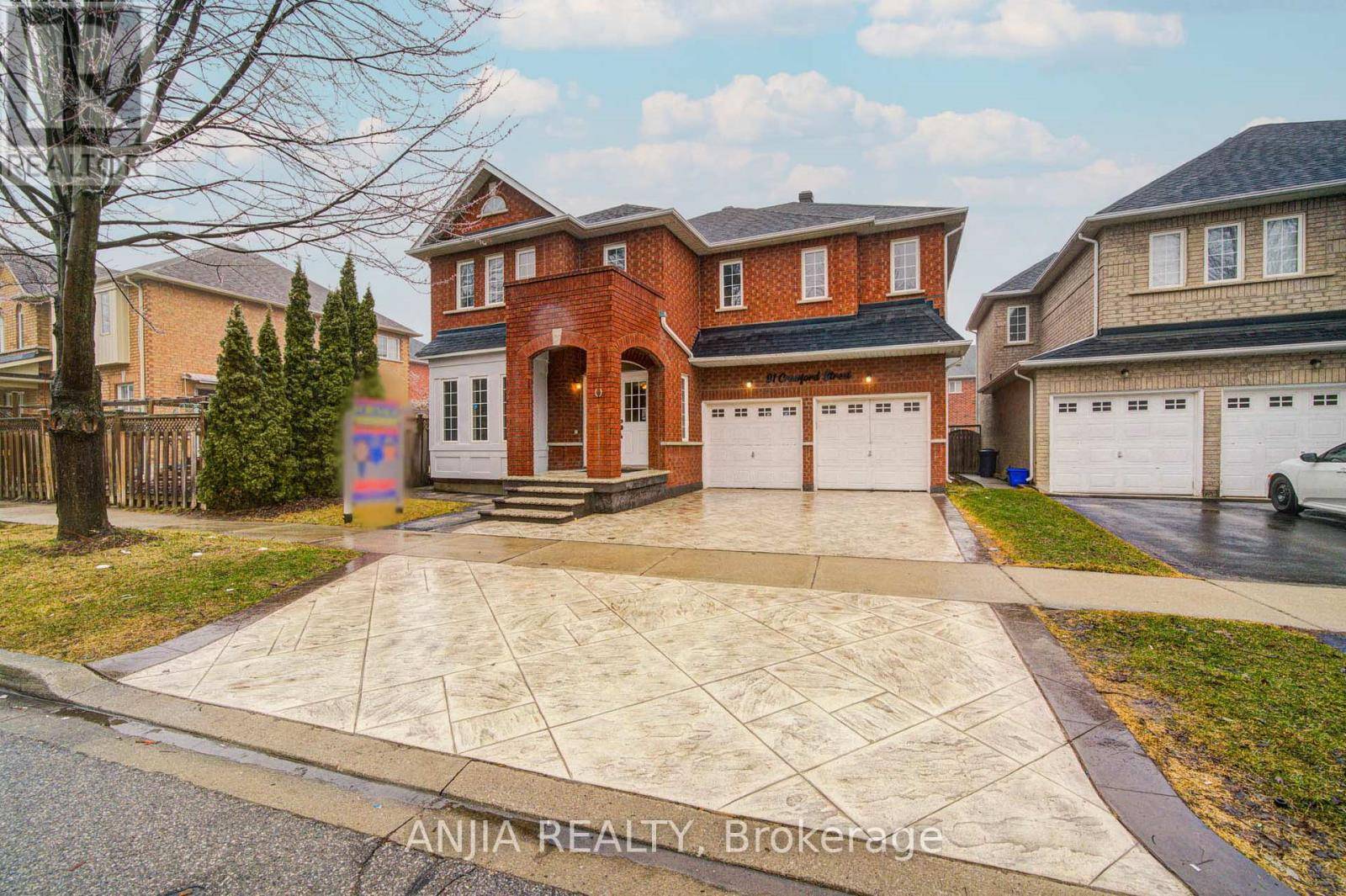 Markham (berczy), ON L6C2W3,91 CRAWFORD STREET