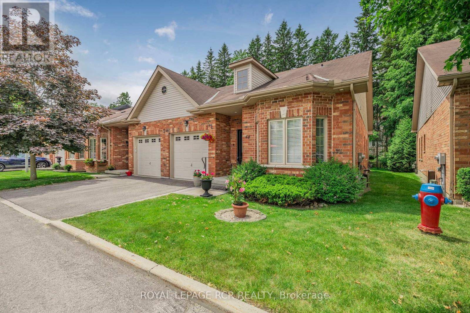 Uxbridge, ON L9P0B9,44 FRED BARNARD WAY