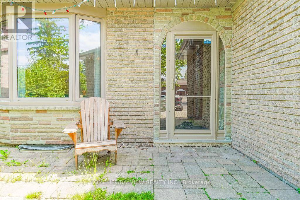 Richmond Hill (north Richvale), ON L4C5J2,215 WELDRICK ROAD W