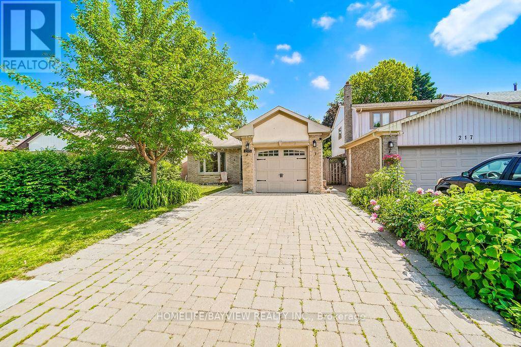 Richmond Hill (north Richvale), ON L4C5J2,215 WELDRICK ROAD W