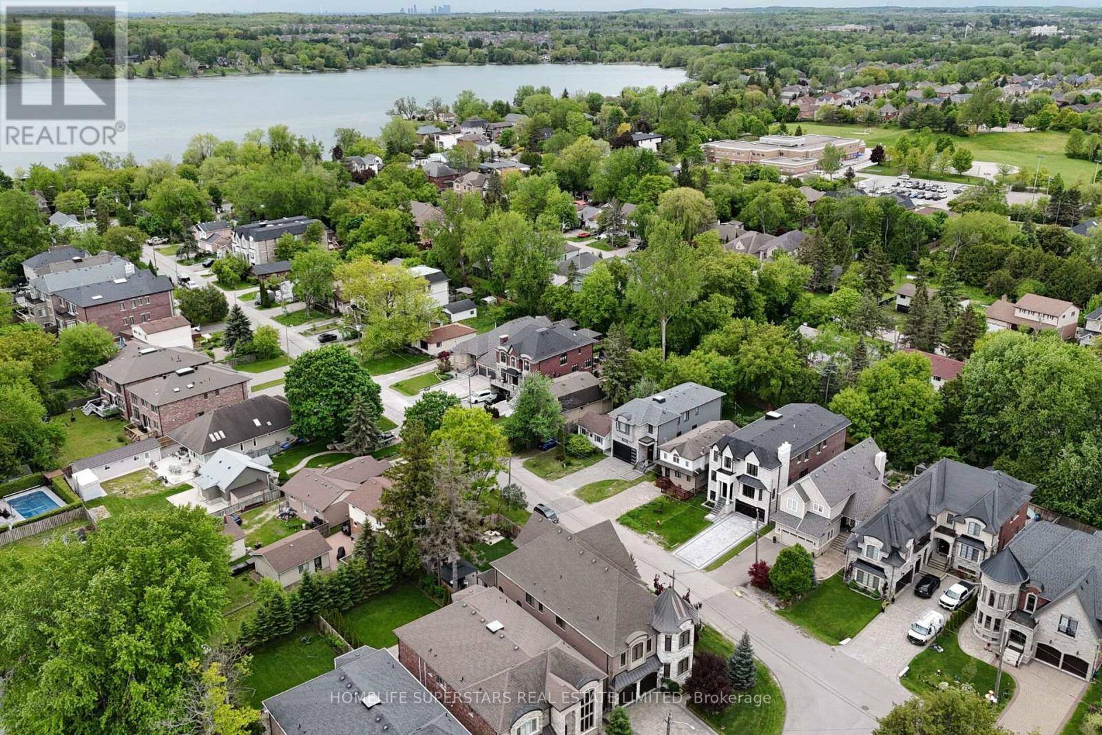 Richmond Hill (oak Ridges Lake Wilcox), ON L4E3E2,76 MORAY AVENUE