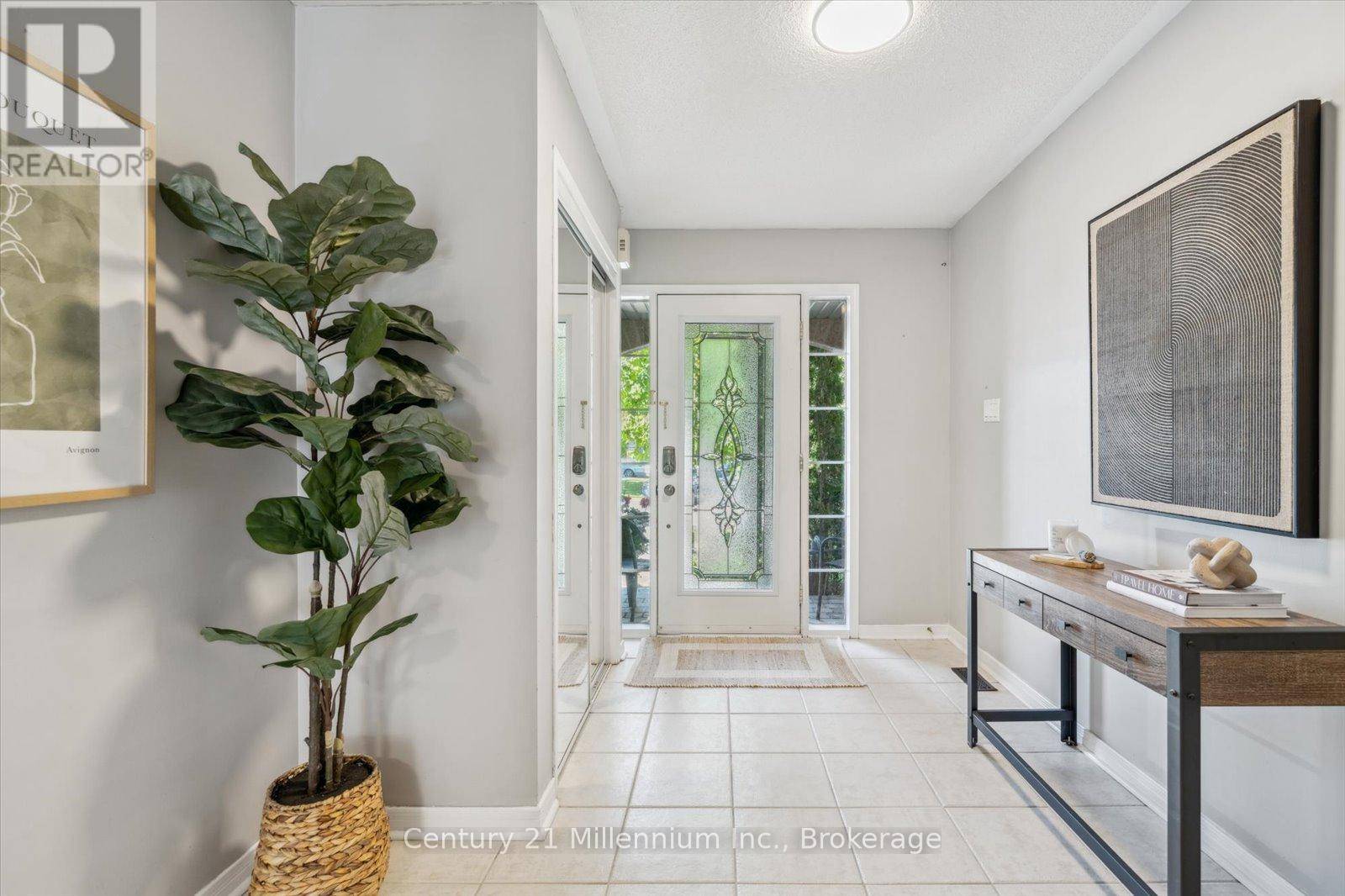 East Gwillimbury (mt Albert), ON L0G1M0,25 HAMMILL HEIGHTS