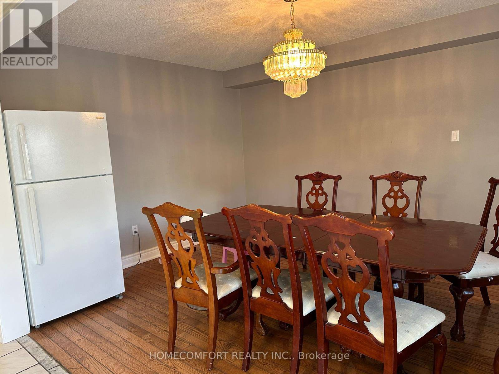 Markham (middlefield), ON L3S3Y5,29 Sophia RD #Main FL