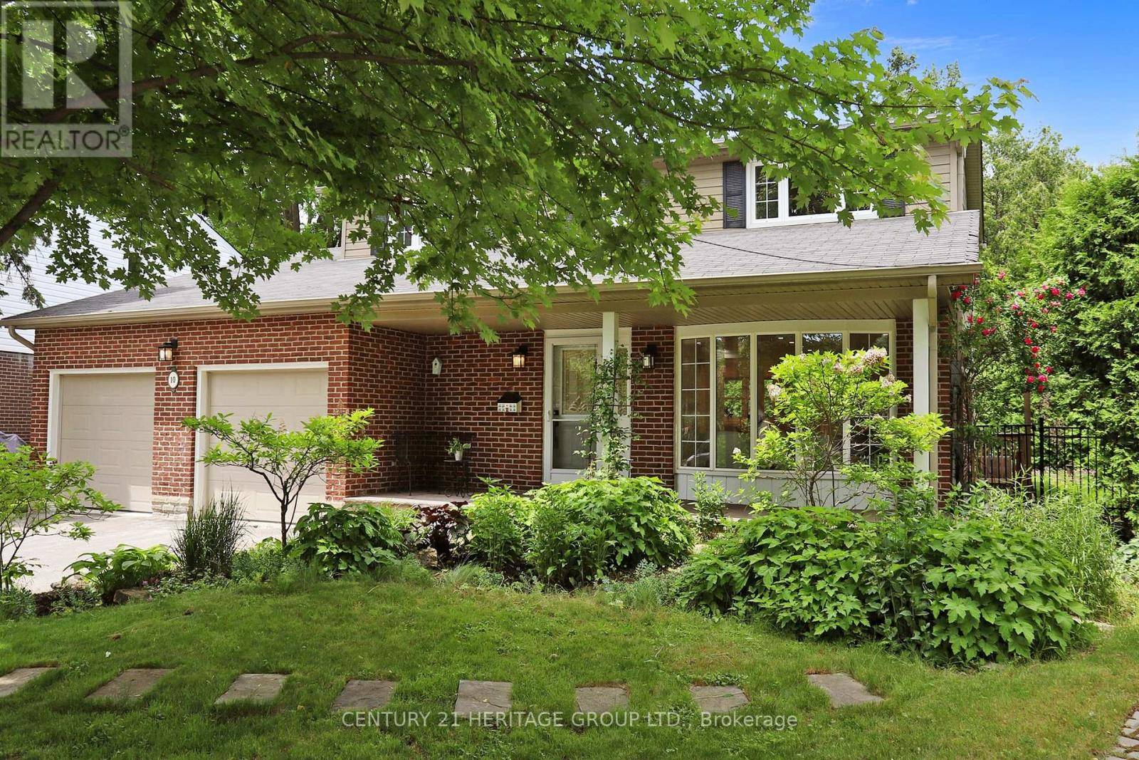 Markham (royal Orchard), ON L3T3B9,10 CHERRY BLOSSOM LANE