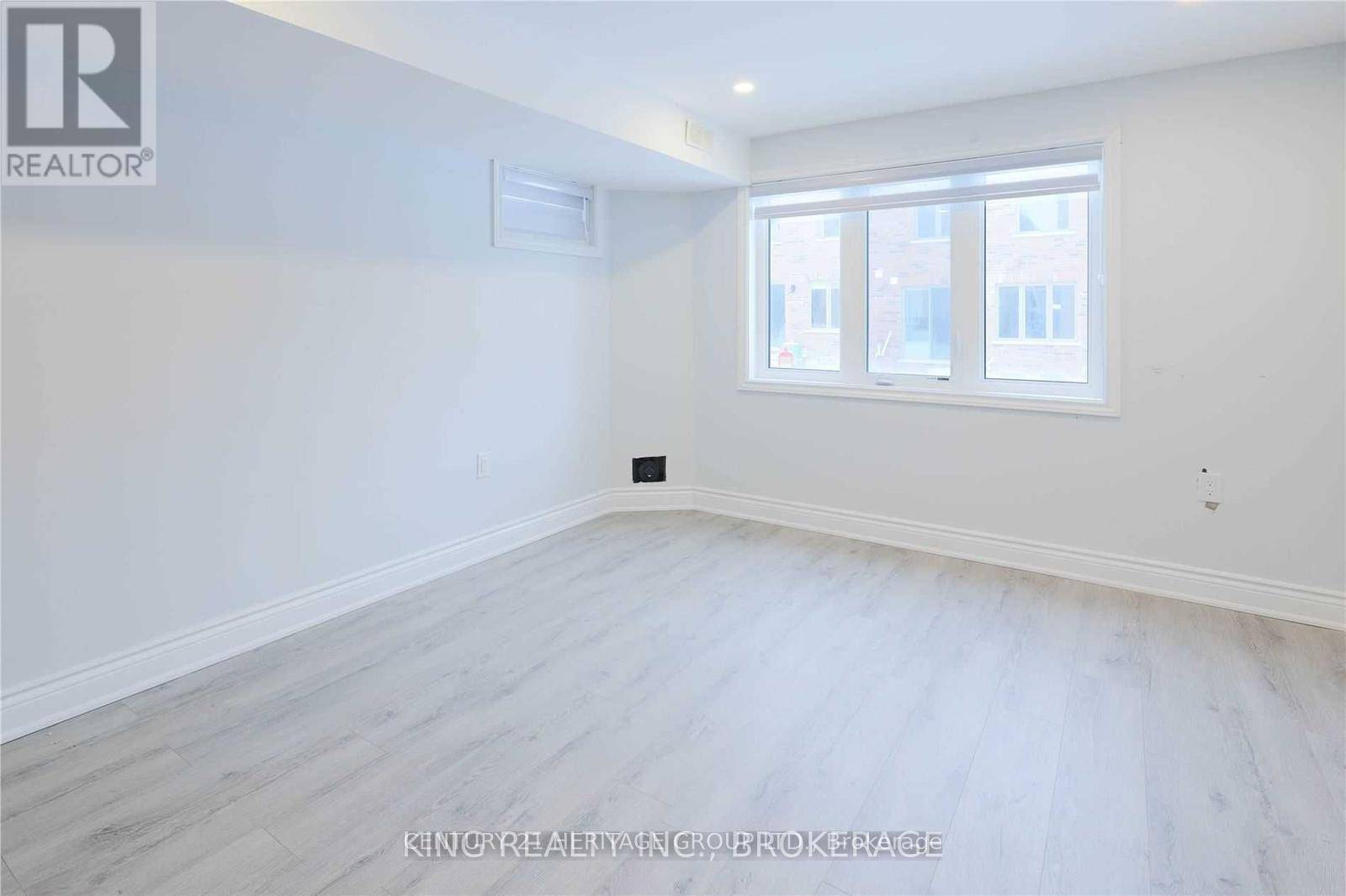East Gwillimbury (holland Landing), ON L9N0S6,104 Forest Edge CRES #Bsmnt
