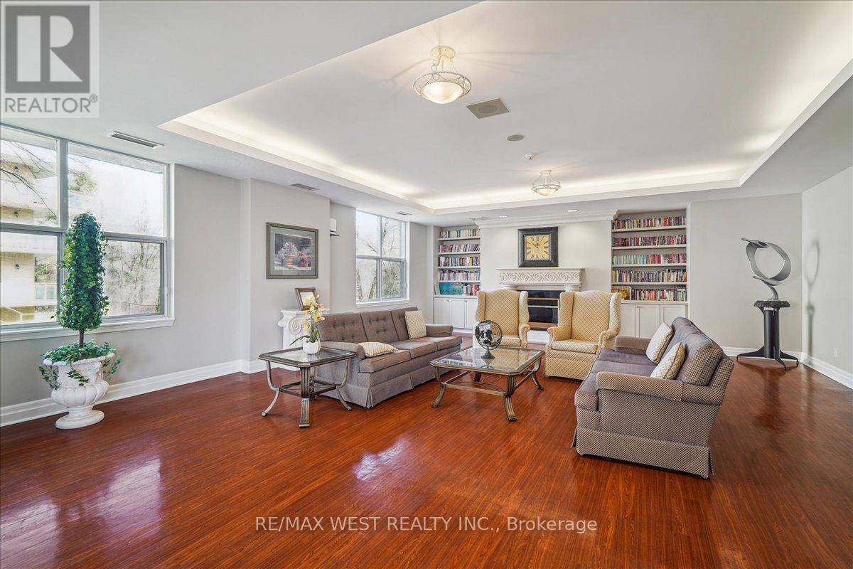 Vaughan (maple), ON L4K5N6,2502 Rutherford RD #520