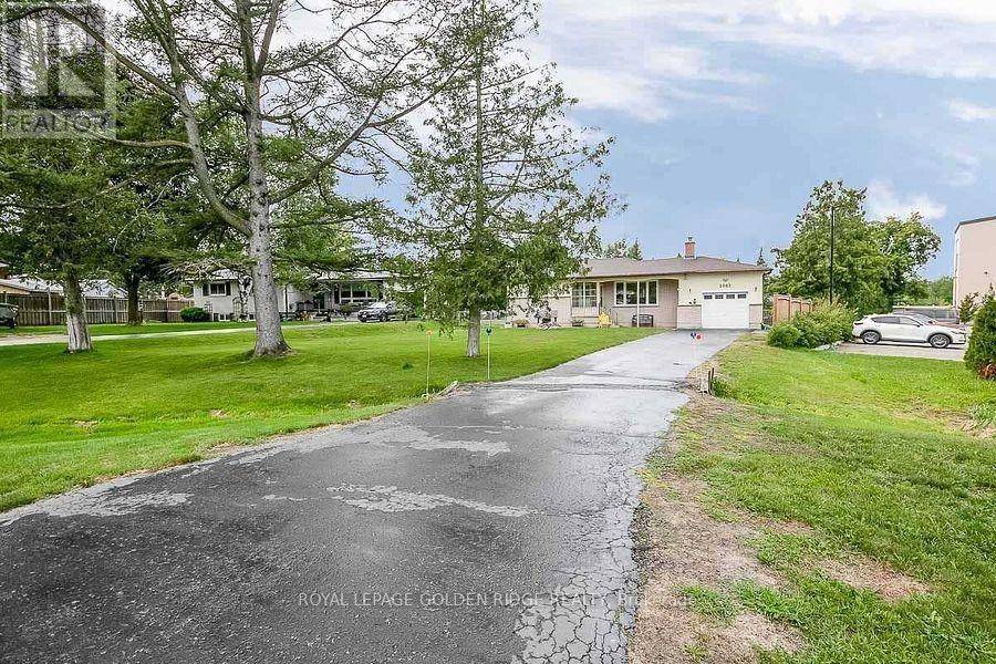 Innisfil (alcona), ON L9S1T3,2082 LEA ROAD