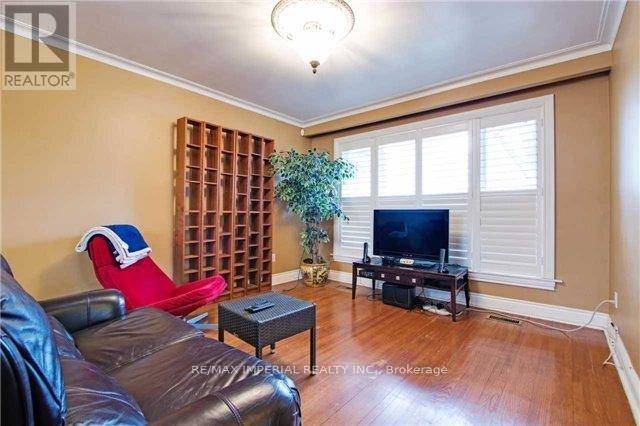 Richmond Hill (harding), ON L4C1R7,445 PALISER CRESCENT N