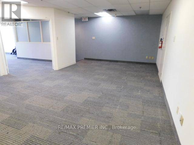 Vaughan (concord), ON L4K3W7,231 Millway AVE #15