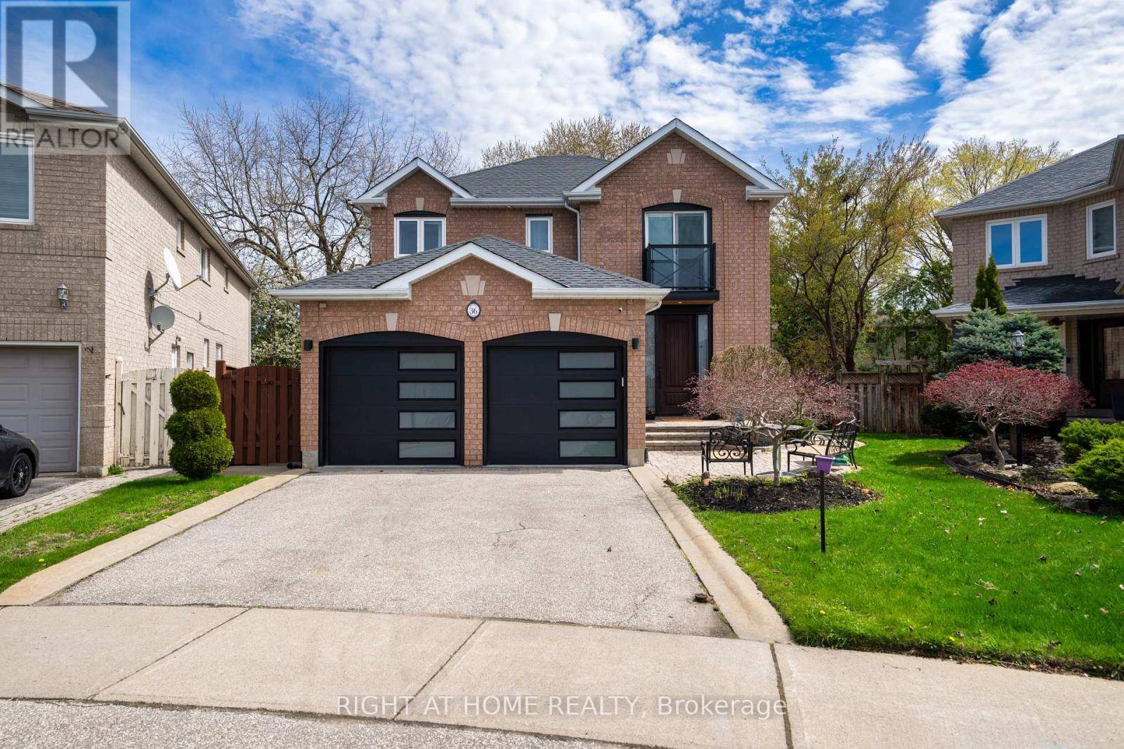 Richmond Hill (north Richvale), ON L4C0J5,36 CRIMSON COURT