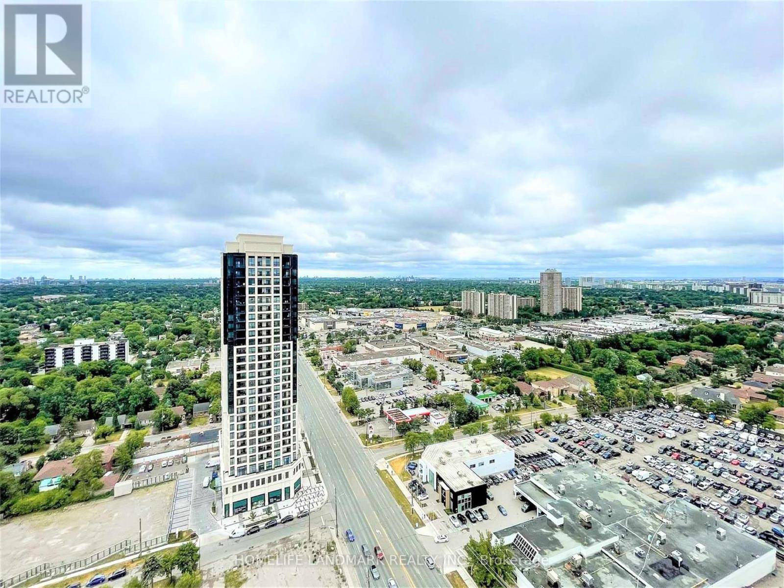 Markham (grandview), ON L3T0C8,7161 Yonge ST #2726 Room