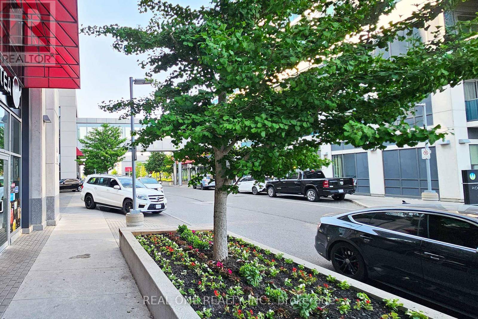 Markham (thornhill), ON L3T0C8,7163 Yonge ST #101