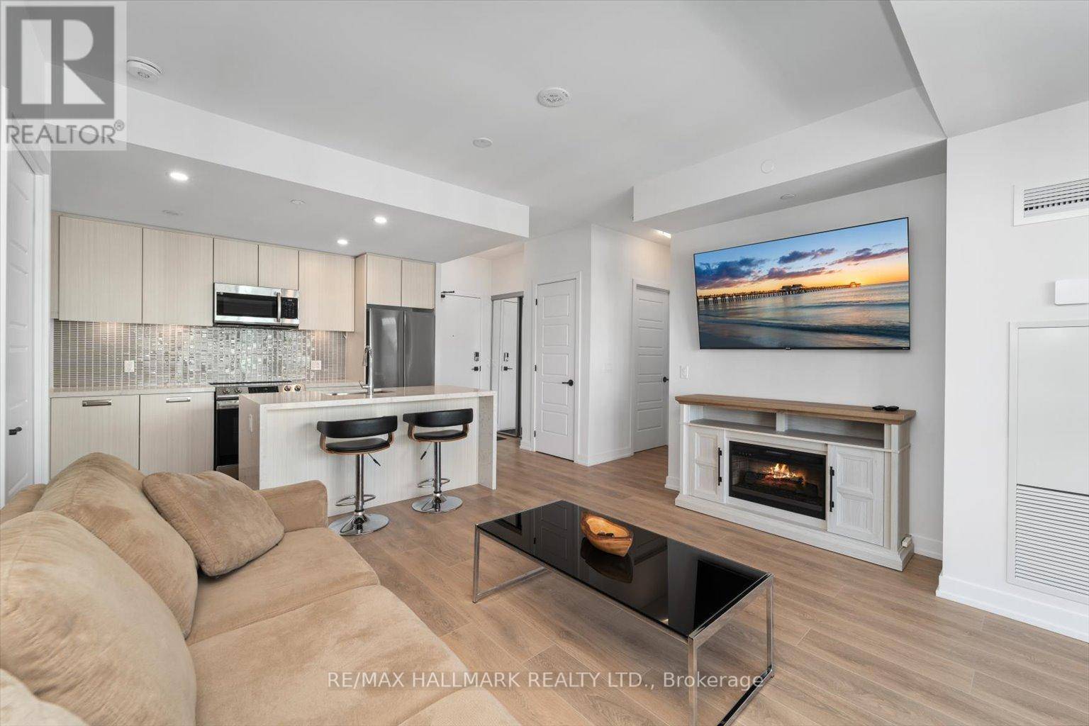 Innisfil, ON L9S0R5,415 SEA RAY AVE #311