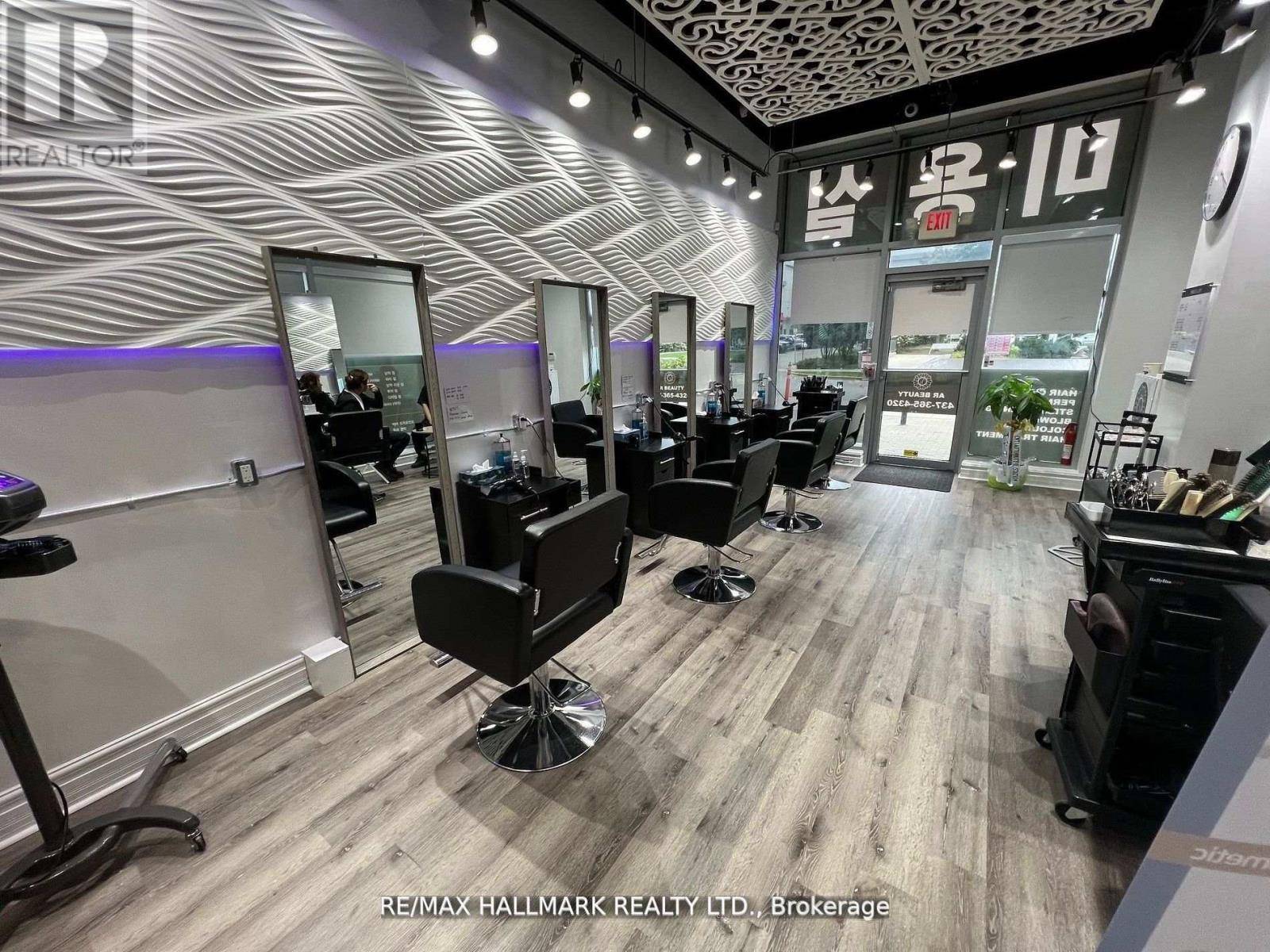 Markham (thornhill), ON L3T0C4,7191 YONGE ST #103