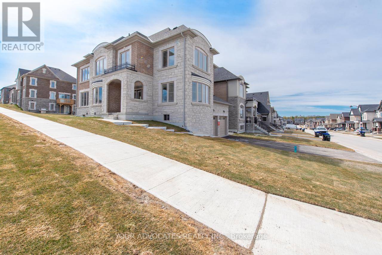 Bradford West Gwillimbury (bond Head), ON L0G1B0,1 CUNNINGHAM DRIVE