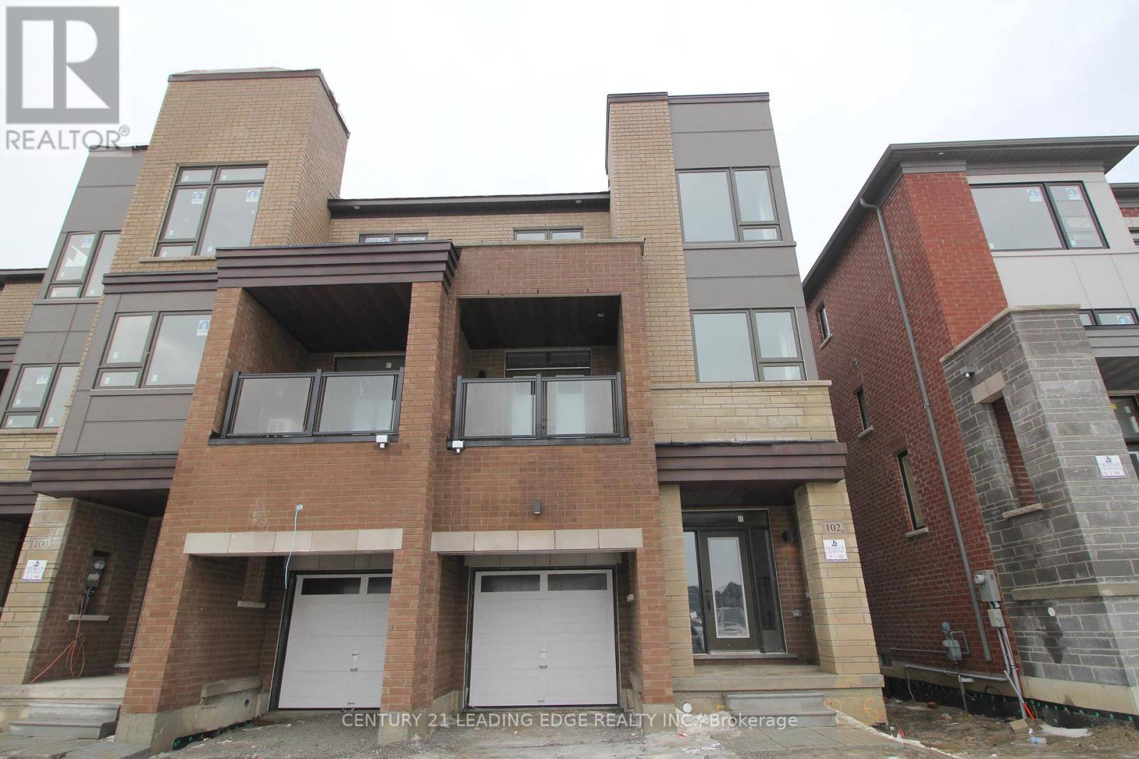 Richmond Hill, ON L4H0J2,102 Hilts DR #Main