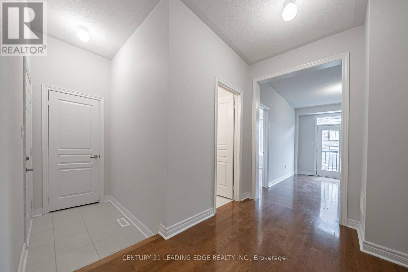 Richmond Hill, ON L4H0J2,102 Hilts DR #Main