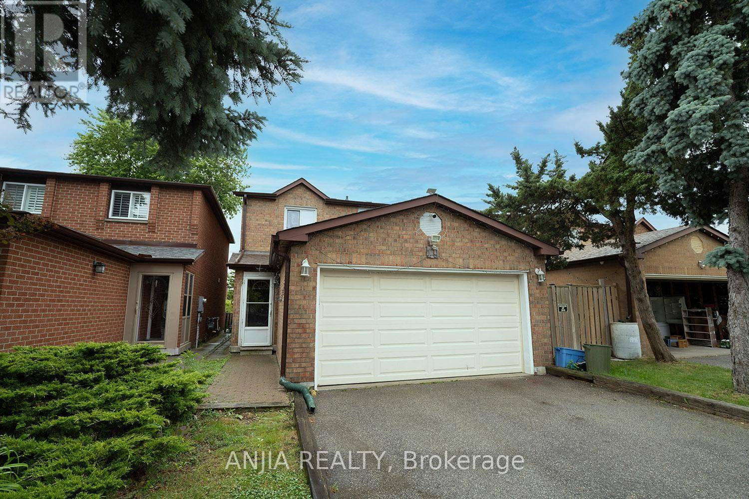 Markham (milliken Mills East), ON L3R6W9,19 DUNBAR CRESCENT