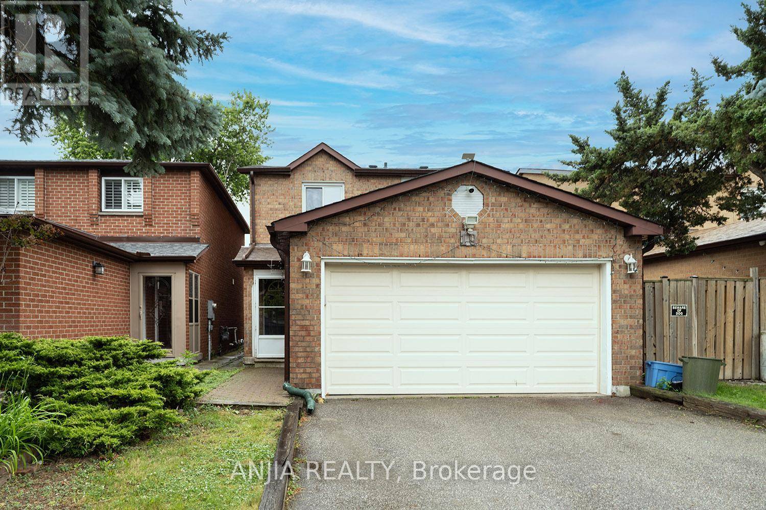 Markham (milliken Mills East), ON L3R6W9,19 DUNBAR CRESCENT