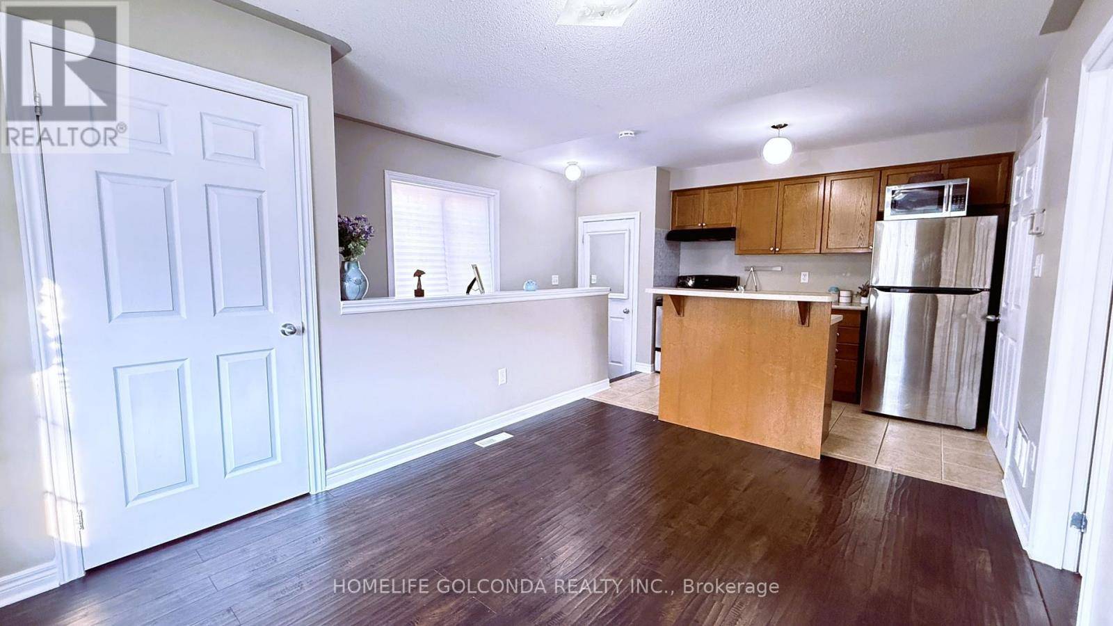 Markham (cornell), ON L6B1G9,32 Cardrew ST #Coach