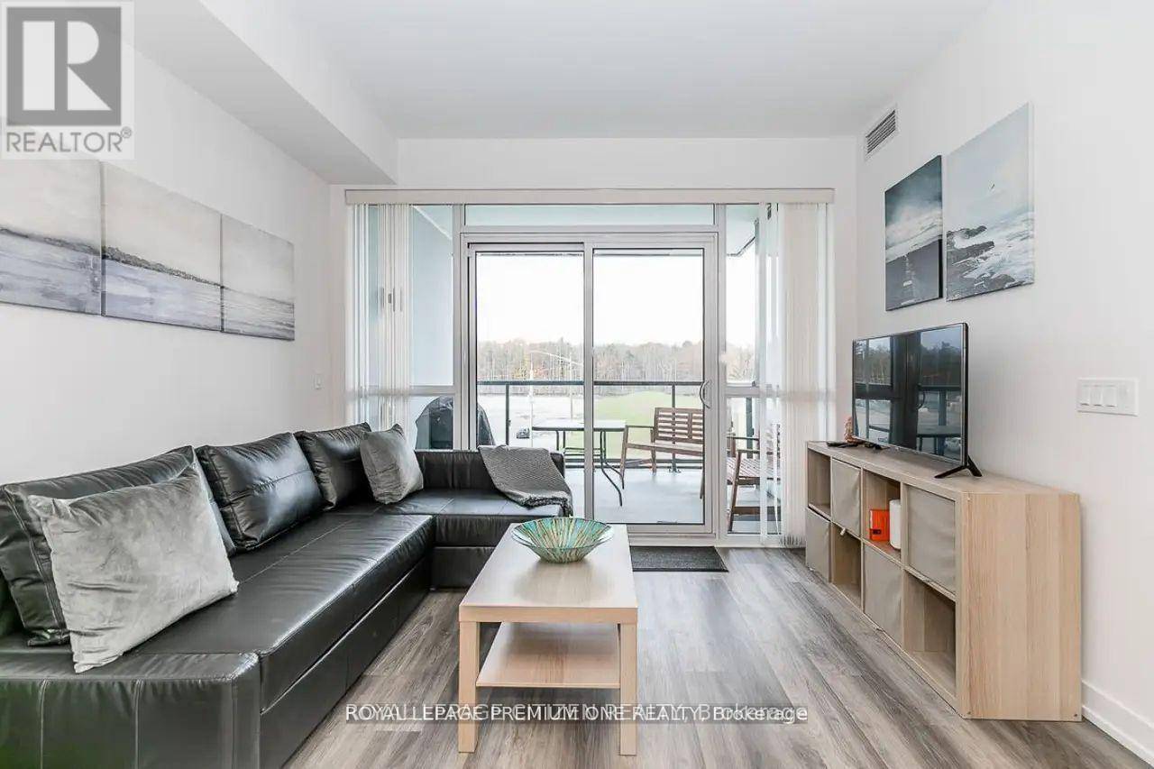 Innisfil, ON L9S0R5,415 Sea Ray AVE #306