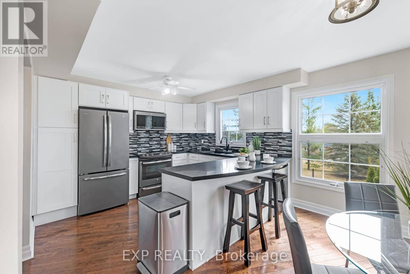 Uxbridge, ON L9P1G2,6 Adams CT #6