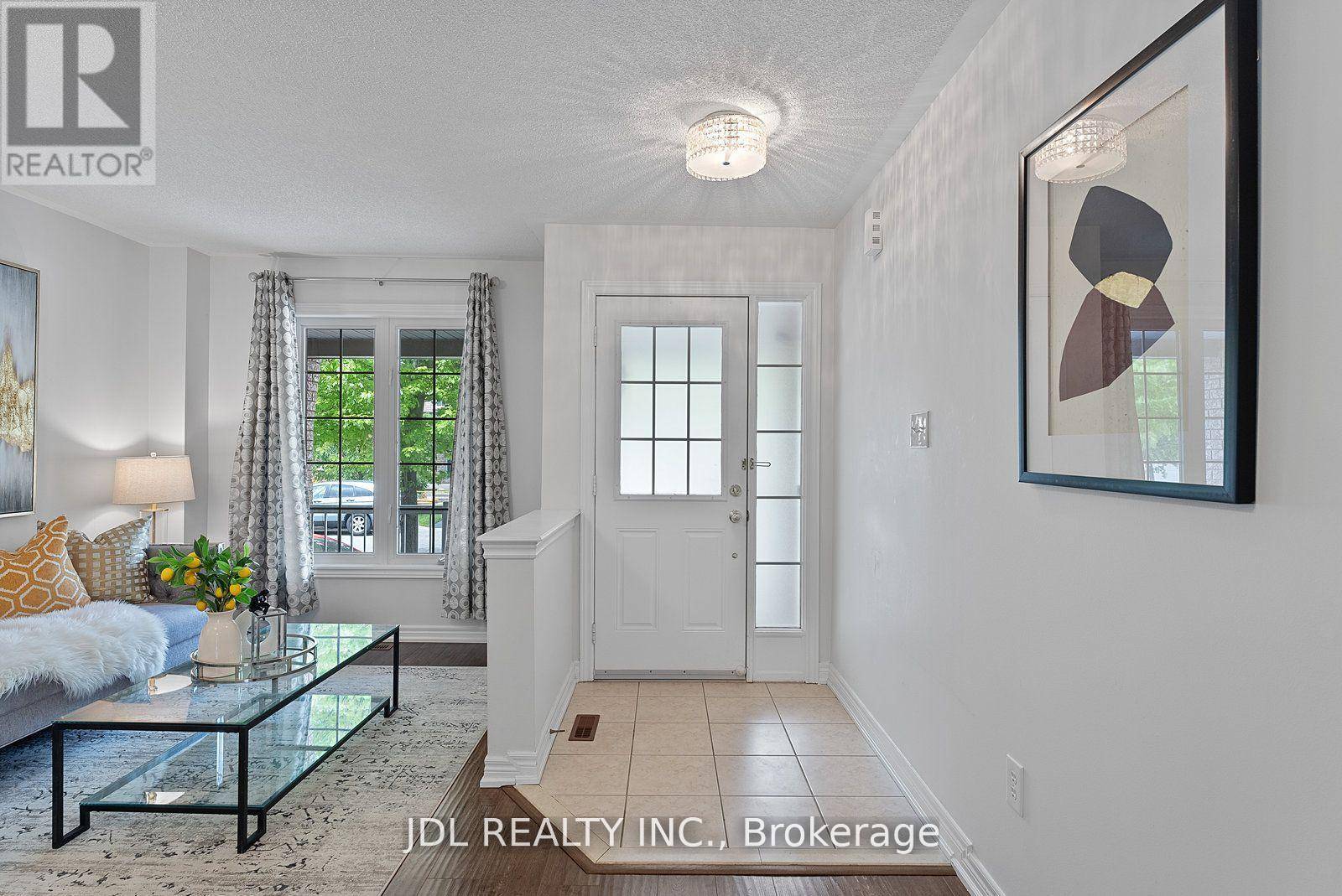 Markham (wismer), ON L6E0E8,67 HAWKSBURY ROAD